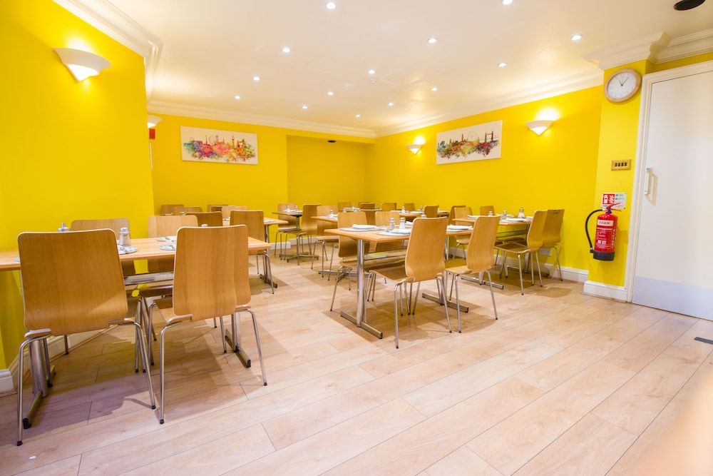 undefined London Town Hotel 8