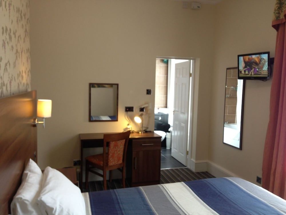 Ely House Hotel Superior Room 6