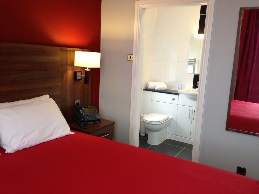 Ely House Hotel Superior Room 3