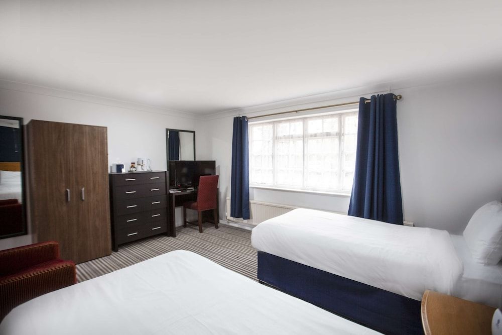 Best Western Brome Grange Standard Room, 2 Twin Beds, Non Smoking 2