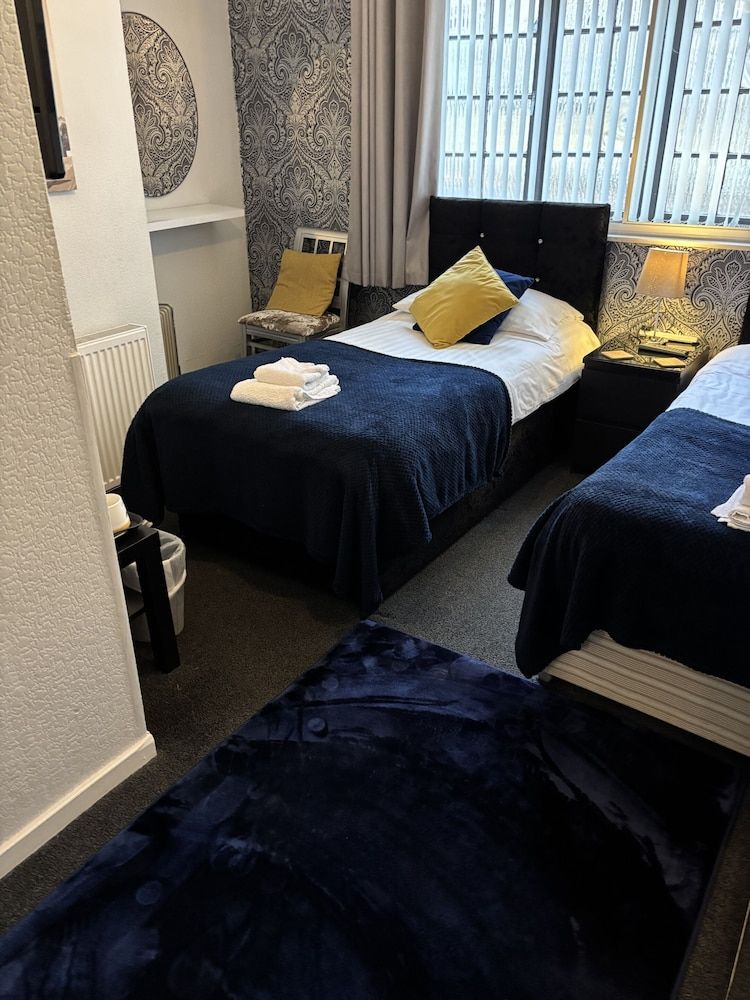 The Georgian Guesthouse Twin Room, Ensuite 3