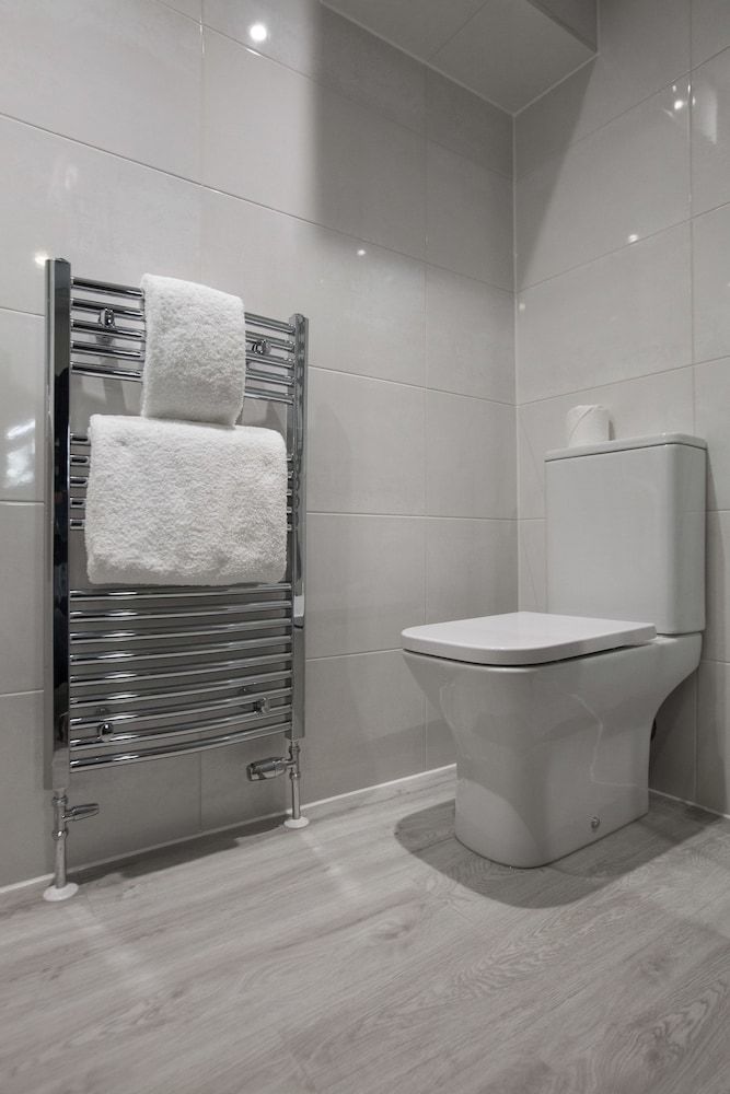 Asperion Hotel Single Room with Private Separate Bathroom 3