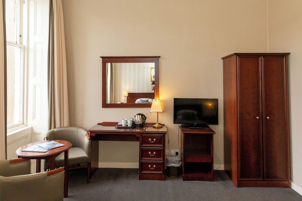 The Royal Hotel Superior Twin Room, Partial Sea View 28