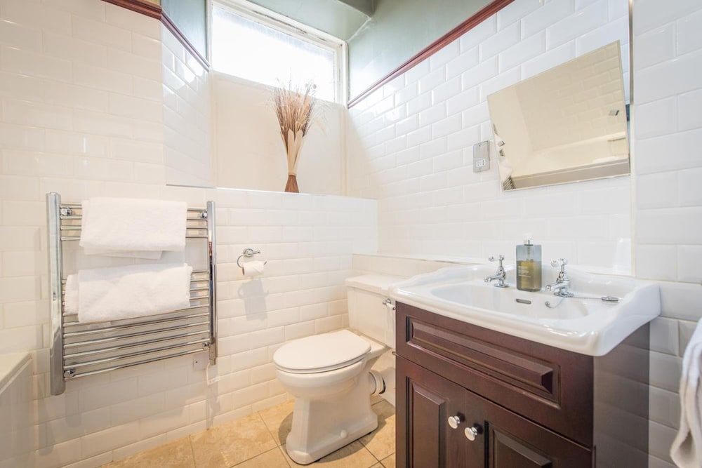 The Royal Hotel Superior Twin Room, Partial Sea View 19