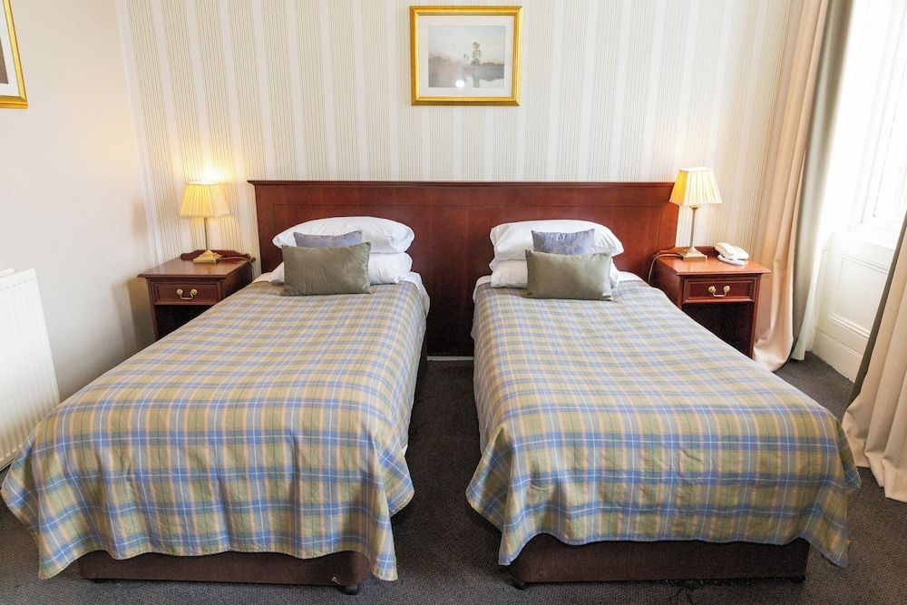 The Royal Hotel Superior Twin Room, Partial Sea View 4