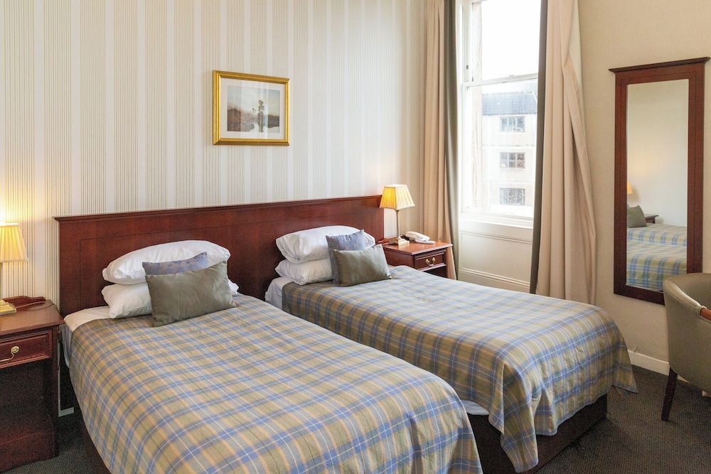 The Royal Hotel Superior Twin Room, Partial Sea View