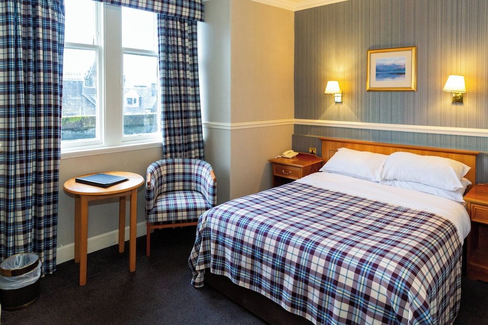 The Royal Hotel Classic Double Room Single Use, 1 Double Bed, Partial Sea View 2