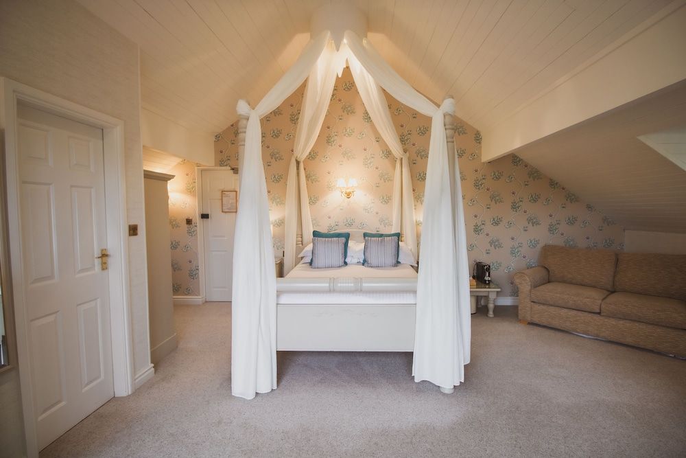 Cragwood Country House Hotel Double Room (4 poster Lake View) 6