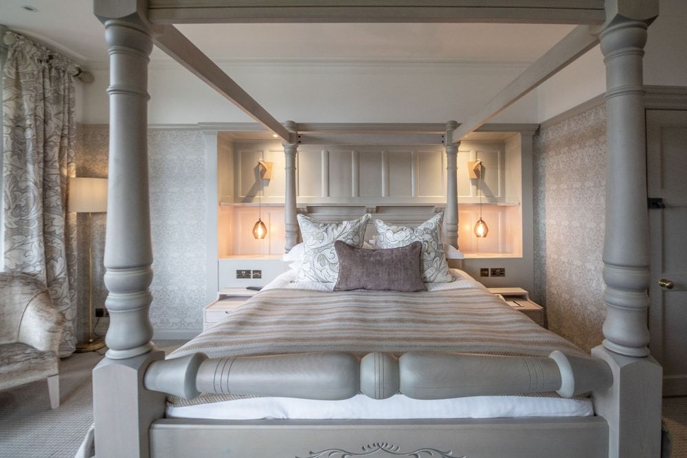 Cragwood Country House Hotel Double Room (4 poster Lake View) 2