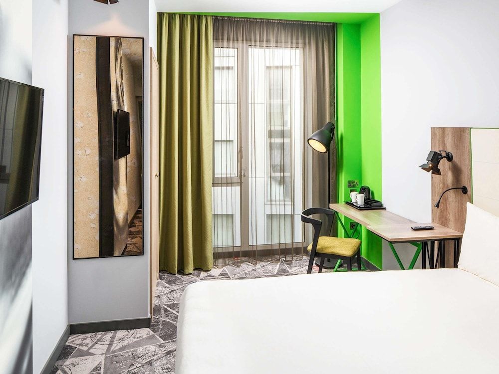 ibis Styles London Ealing Room, 1 Double Bed (The Queen) 6