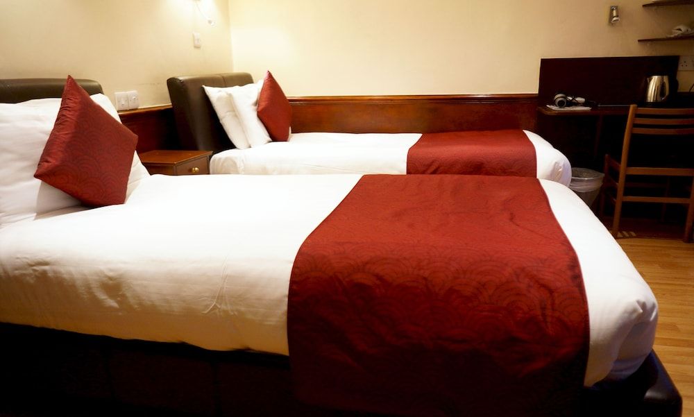 La Gaffe Basic Twin Room 7