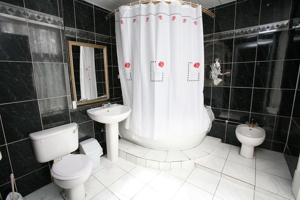 undefined Clifton Hotel 9