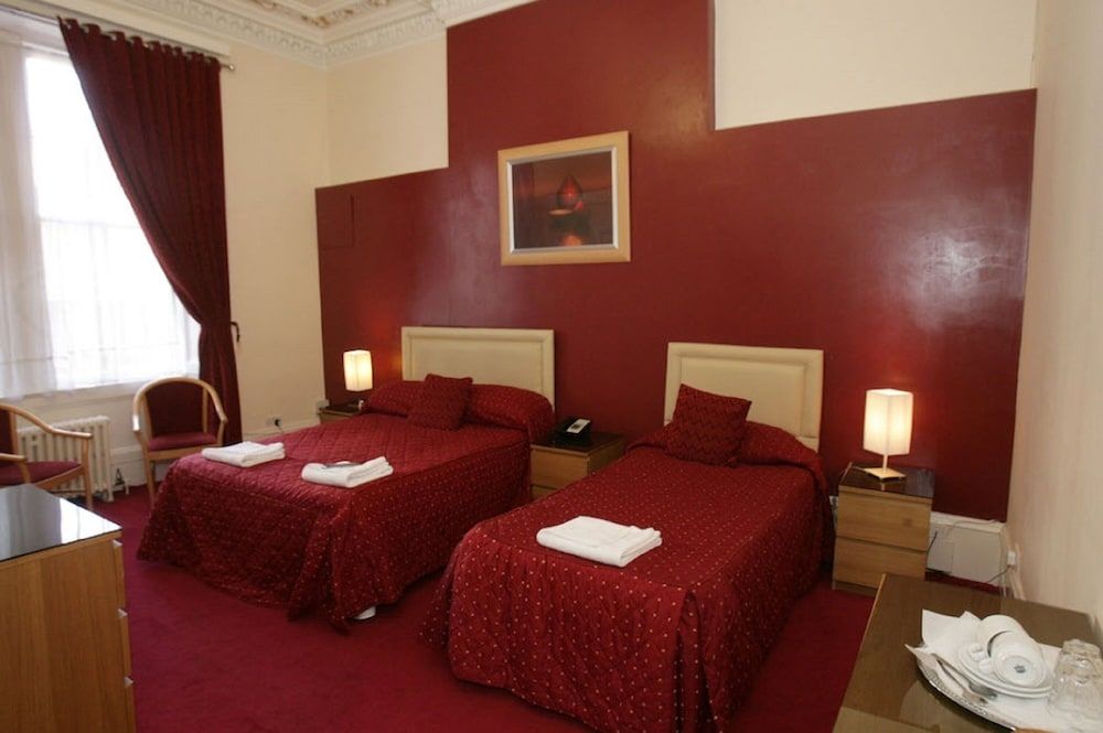 undefined Clifton Hotel 5