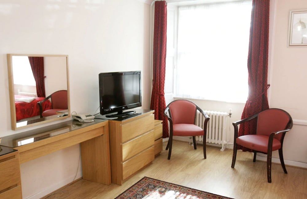 Clifton Hotel Family Room, Ensuite 4