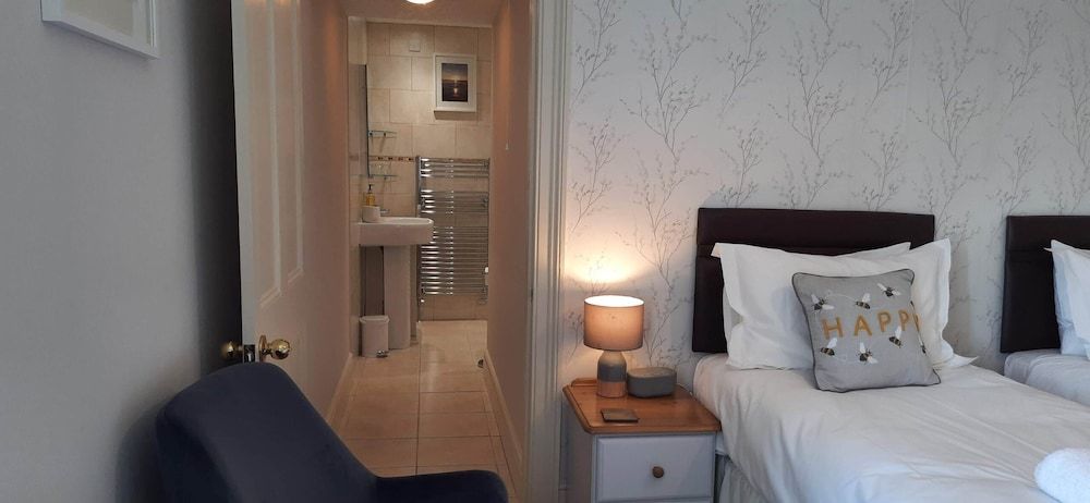 Degembris Farmhouse Double or Twin Room, Ensuite 6