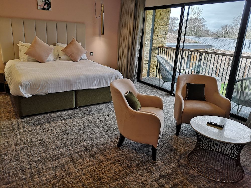 Hatherley Manor Hotel & Spa Superior Double or Twin Room (With Spa access) 4