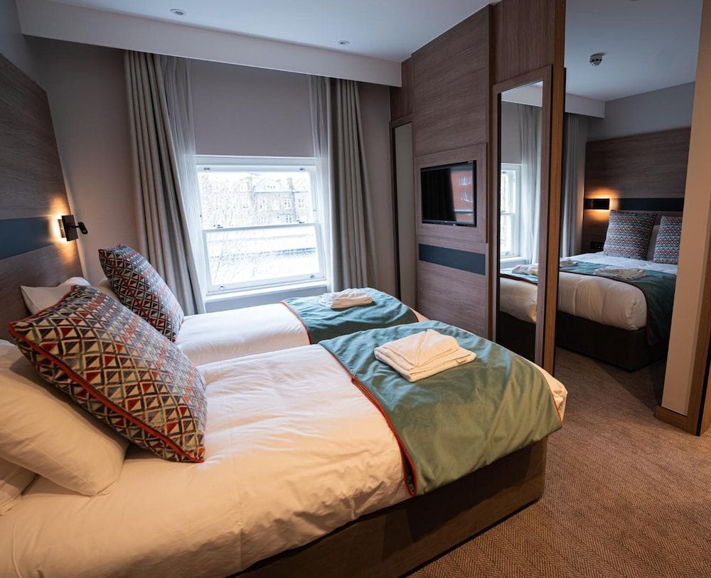 undefined Merit Kensington Hotel 2