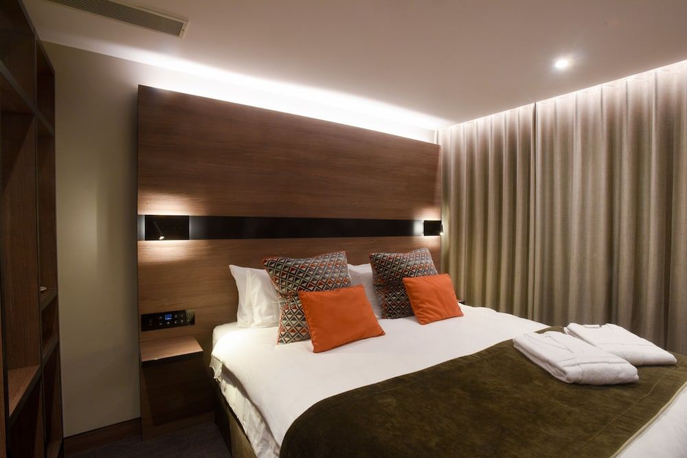 undefined Merit Kensington Hotel 5