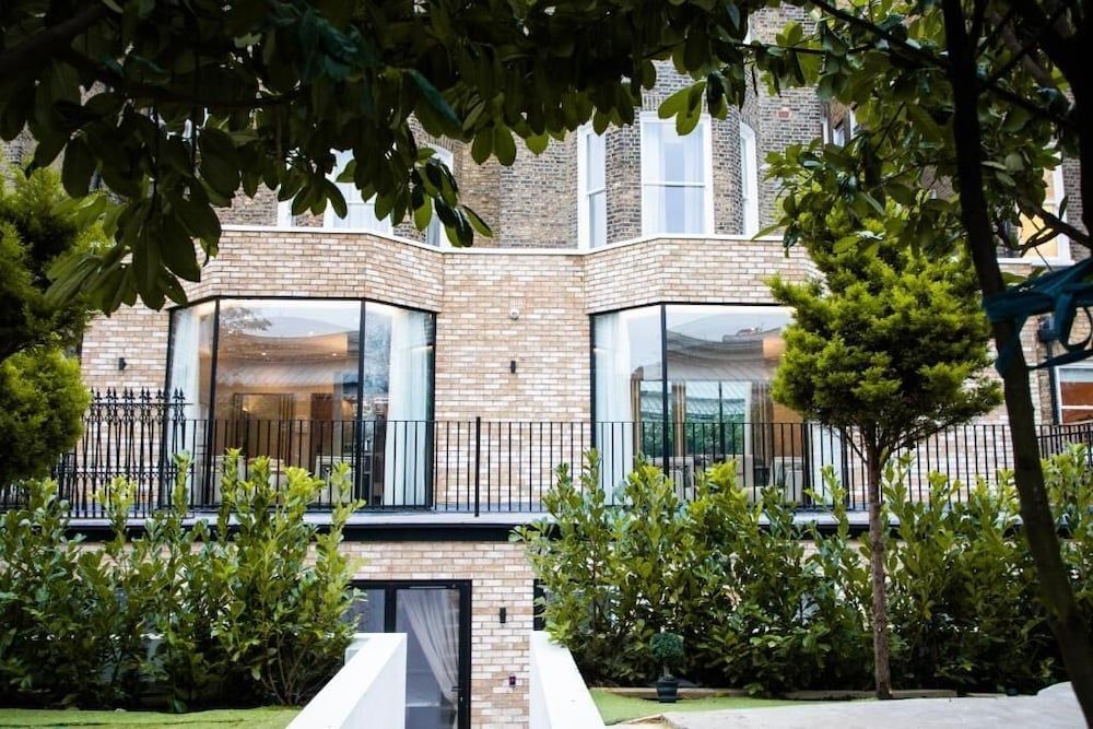 undefined Merit Kensington Hotel 6