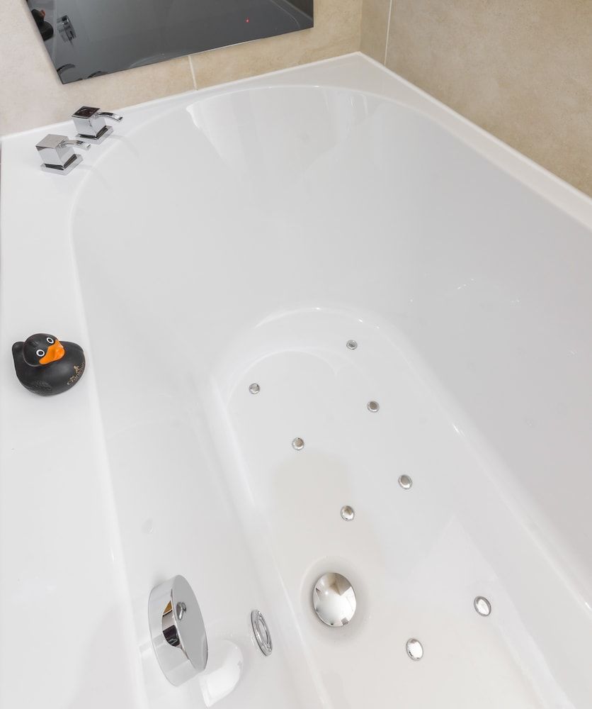 Cranleigh Boutique Luxury Double Room, 1 King Bed 5