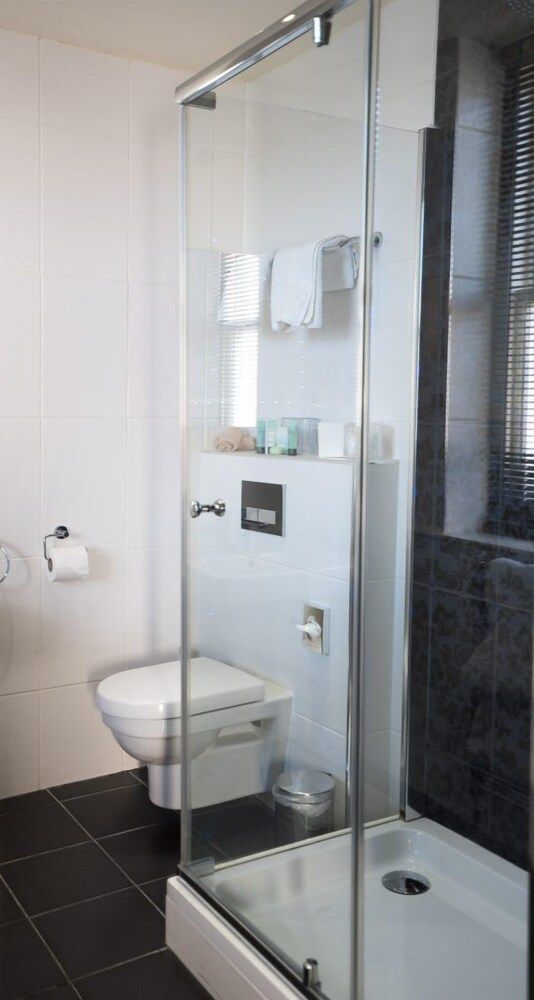 Cranleigh Boutique Standard Double Room 4