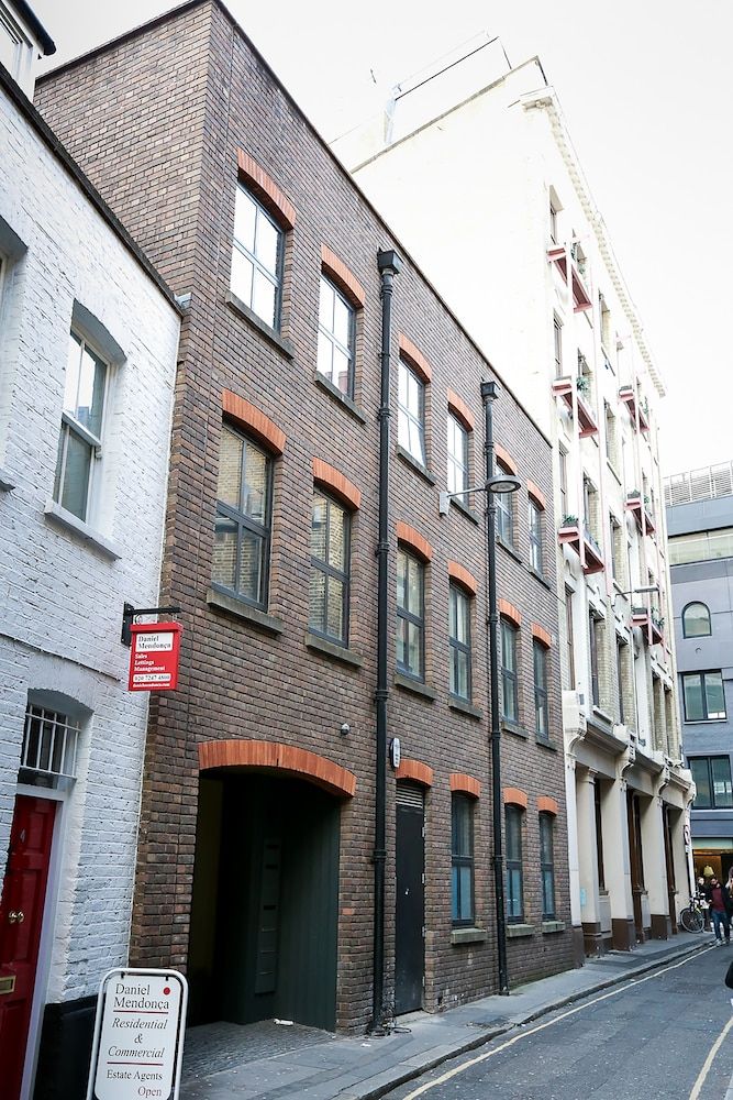 undefined Rojen Apartments Liverpool Street 2