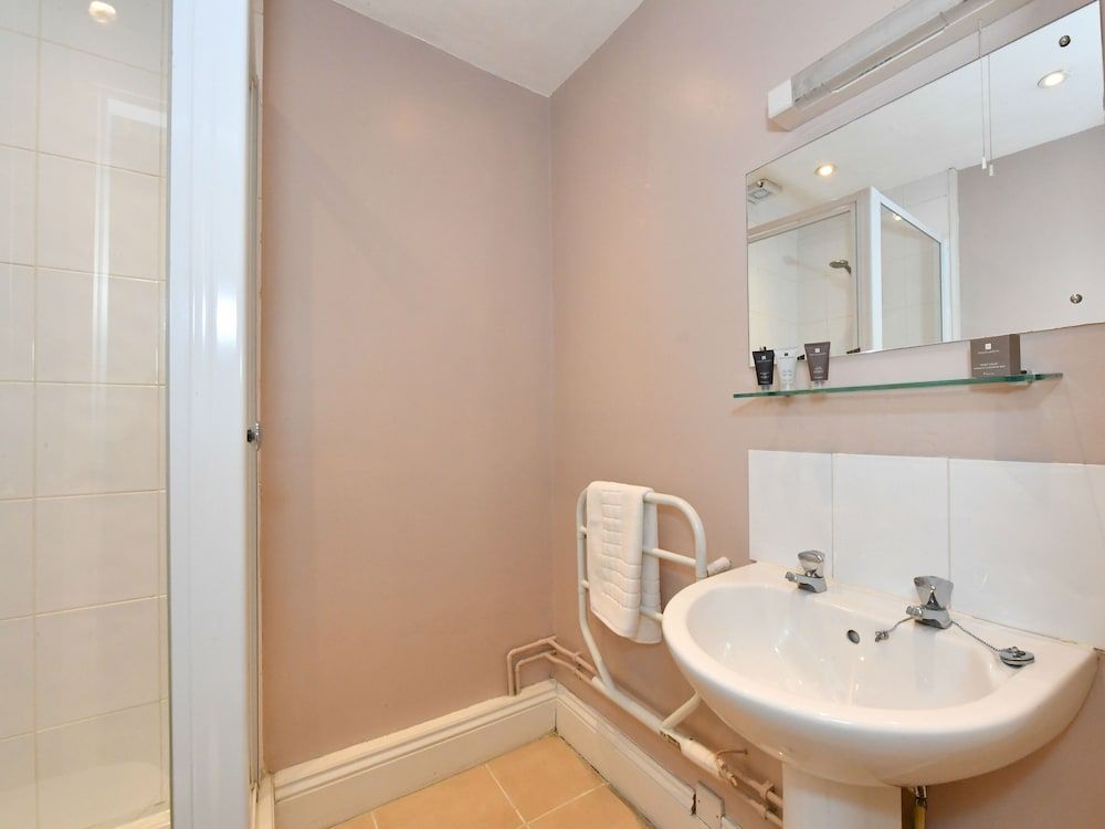 The Lansdowne Hotel Single Room, Ensuite 4