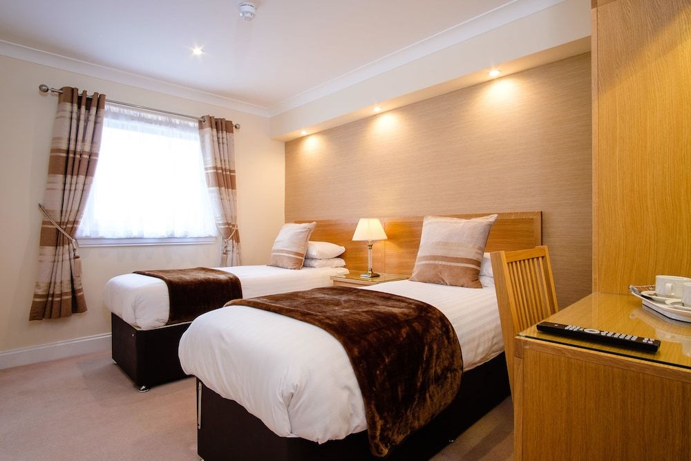 The Adamson Hotel Executive Twin Room 2