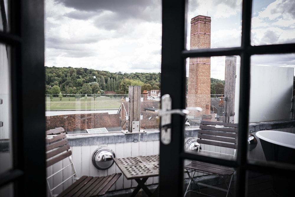 River View Signature Suite