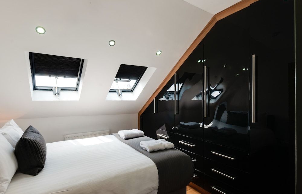 Base Serviced Apartments - Sir Thomas Street Penthouse, 2 Bedrooms (Sleeps 6, with Sofa Bed) 5