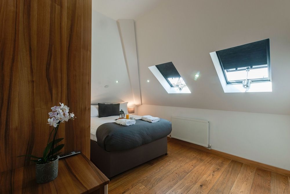 Base Serviced Apartments - Sir Thomas Street Penthouse, 2 Bedrooms (Sleeps 6, with Sofa Bed) 13