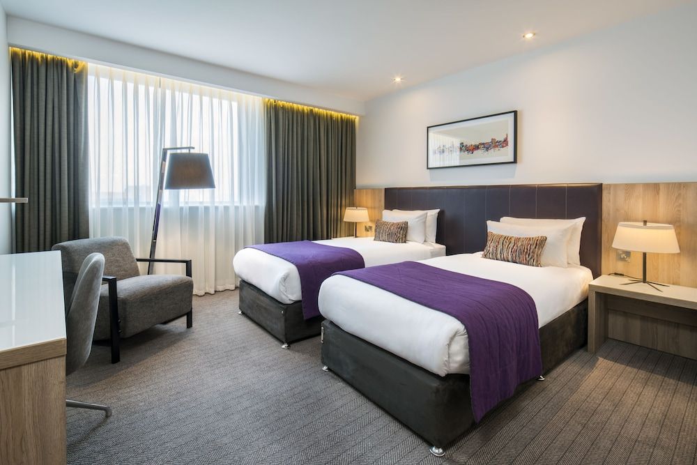 Park Regis Birmingham Executive Twin Room 2