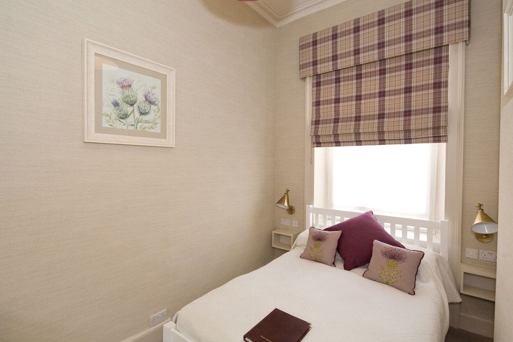 Sherwood Guest House Standard Double Room, 1 Double Bed, Private Bathroom (Not in room) 2