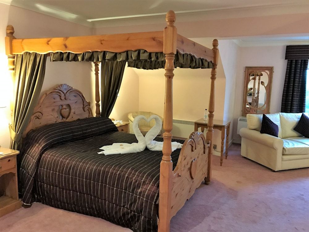 Standard Room, 1 King Bed, Non Smoking (Canopy Bed)
