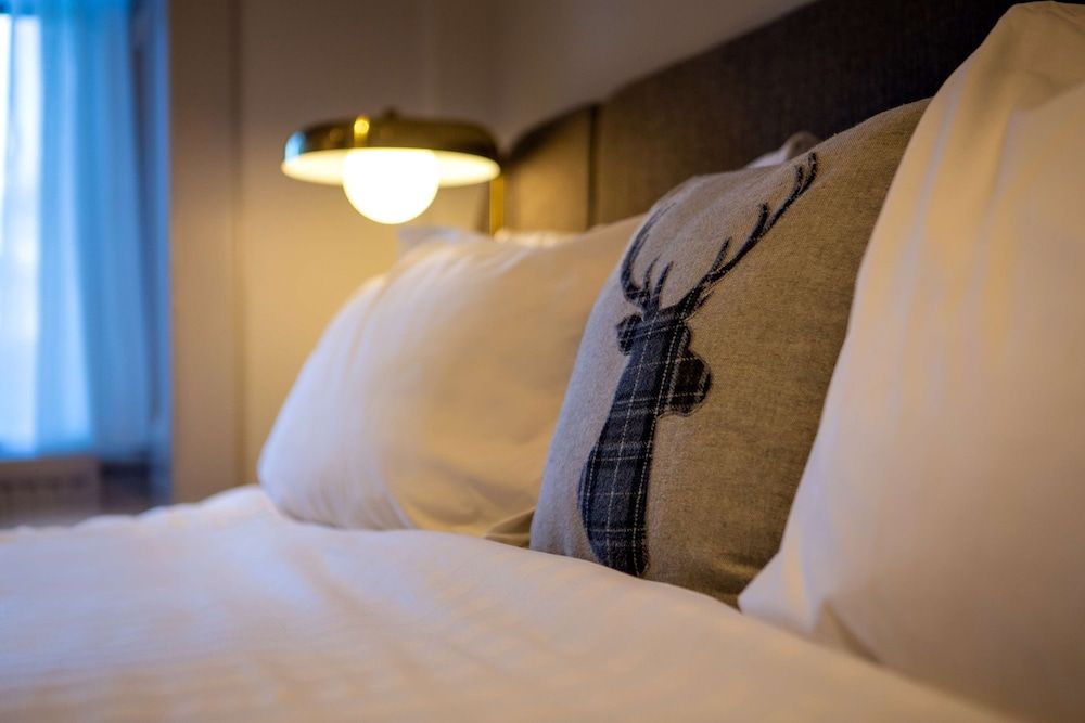 undefined JA The Bruntsfield - Edinburgh 10