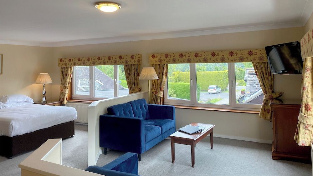 Lake District Castle Inn Family Room Sleeps 5 6