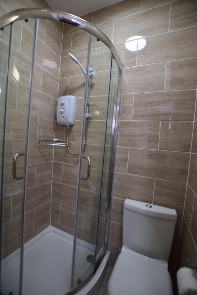 Woodlands Lodge Ilford Basic Single Room 2