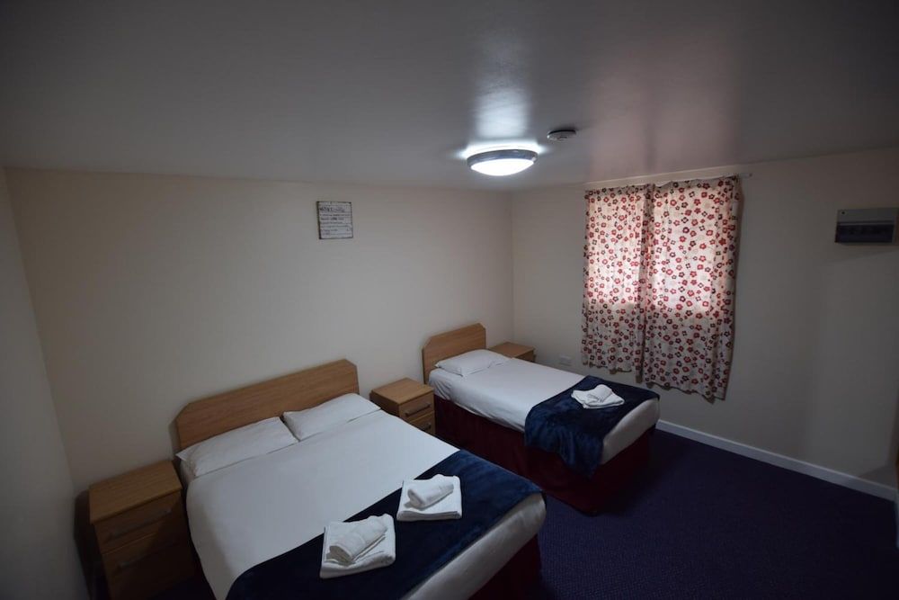 Woodlands Lodge Ilford Basic Triple Room