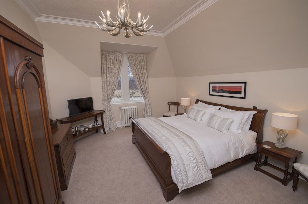 Deluxe Double Room, River View (Four)