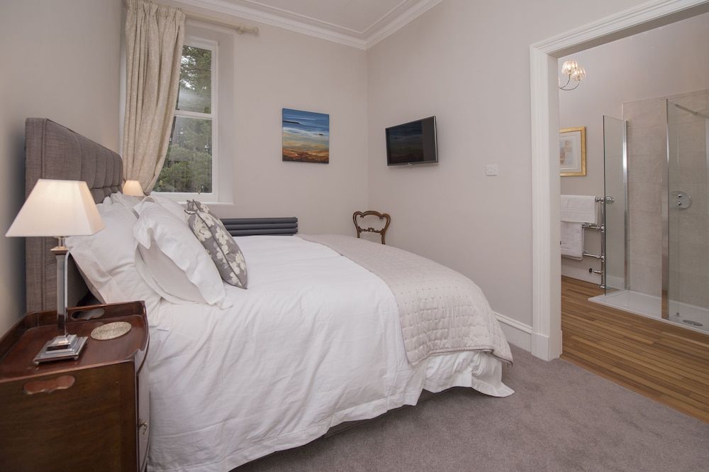 Classic Double Room (Six)