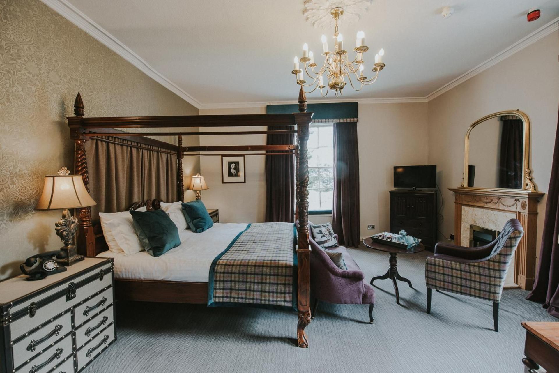 Deluxe King Room