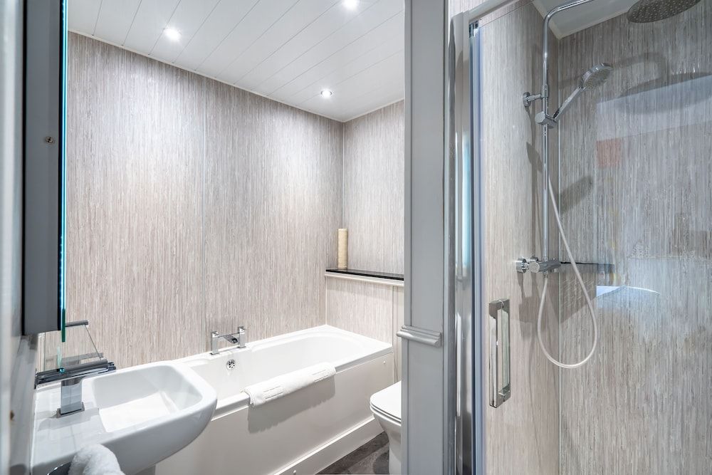 Banchory Lodge Hotel Double Guest Room Plus 3