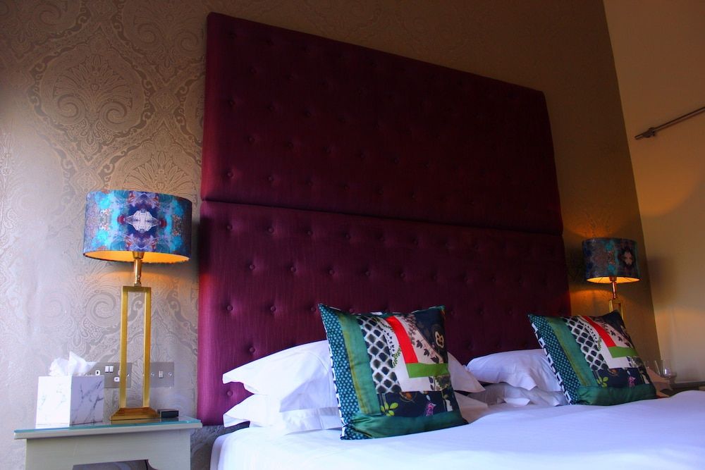 24 Royal Terrace Traditional Double Room 3