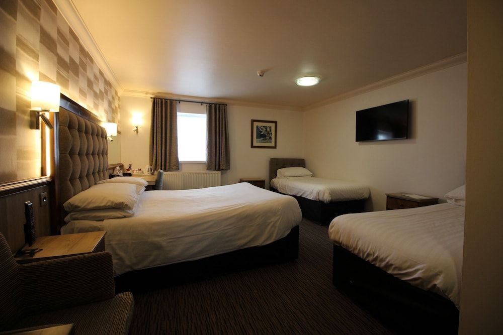 Best Western Plus Pastures Hotel Family Room, Multiple Beds, Non Smoking 2