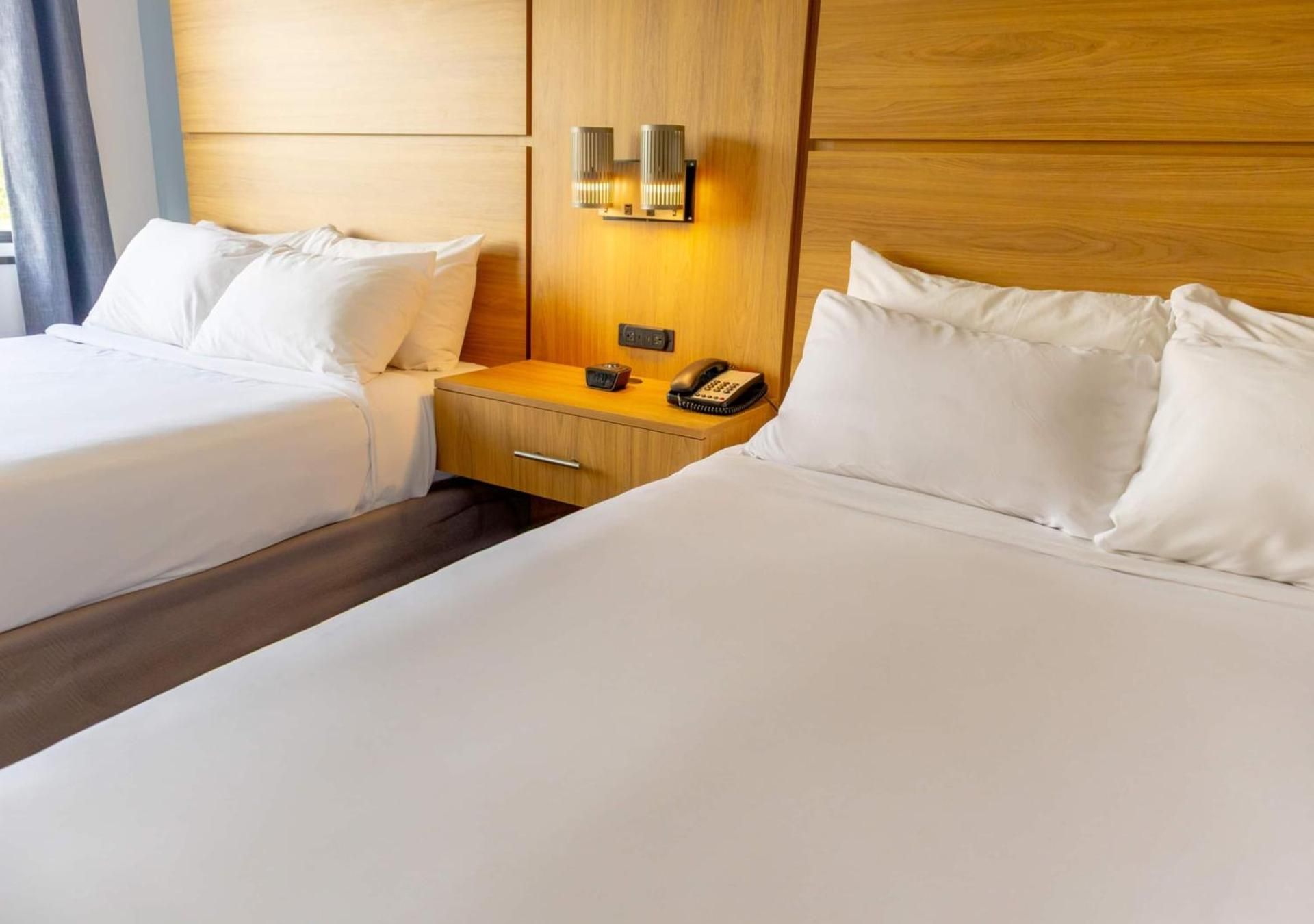 2 Queen Beds, Deluxe, Non-Smoking