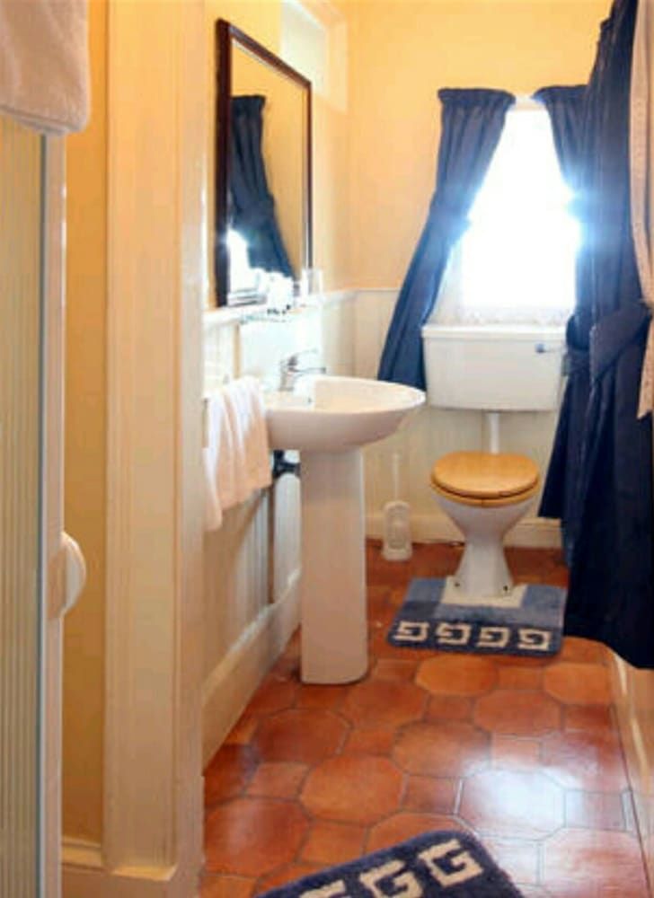 Charlemont House Standard Double or Twin Room, Ensuite 2