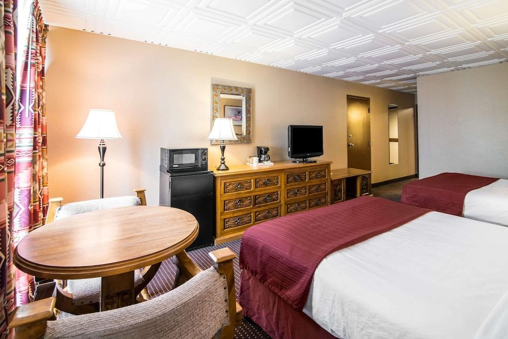 Standard Room, 2 Queen Beds, Non Smoking