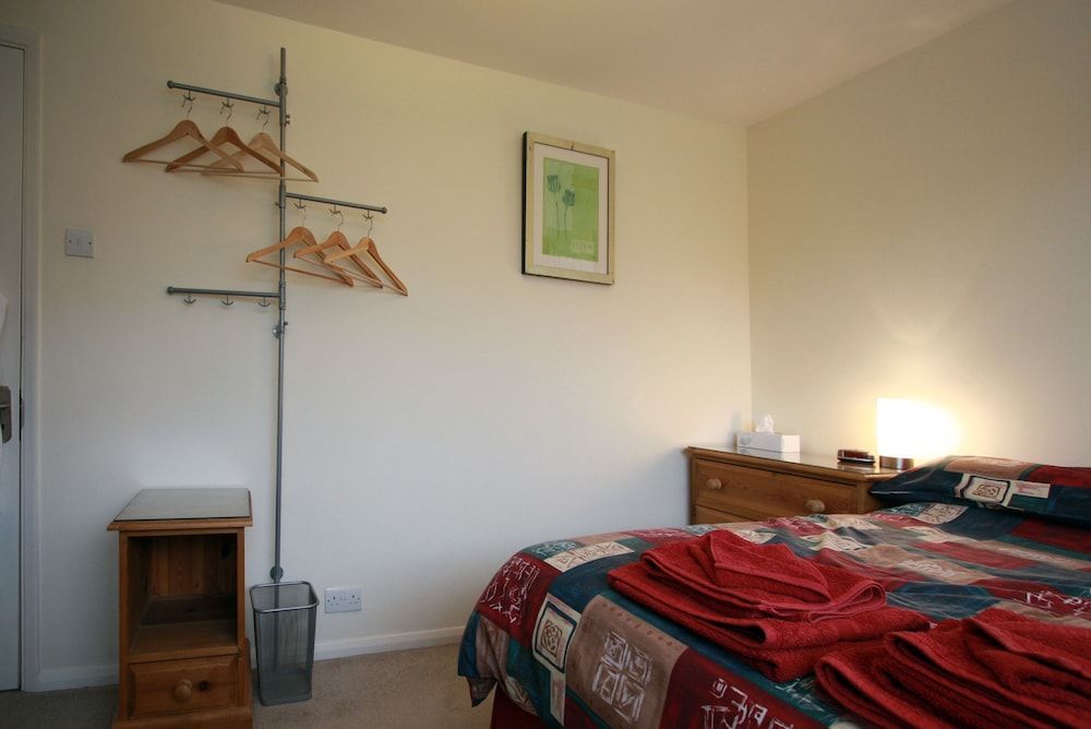 Abacus Bed and Breakfast Double Room, Shared Bathroom 3