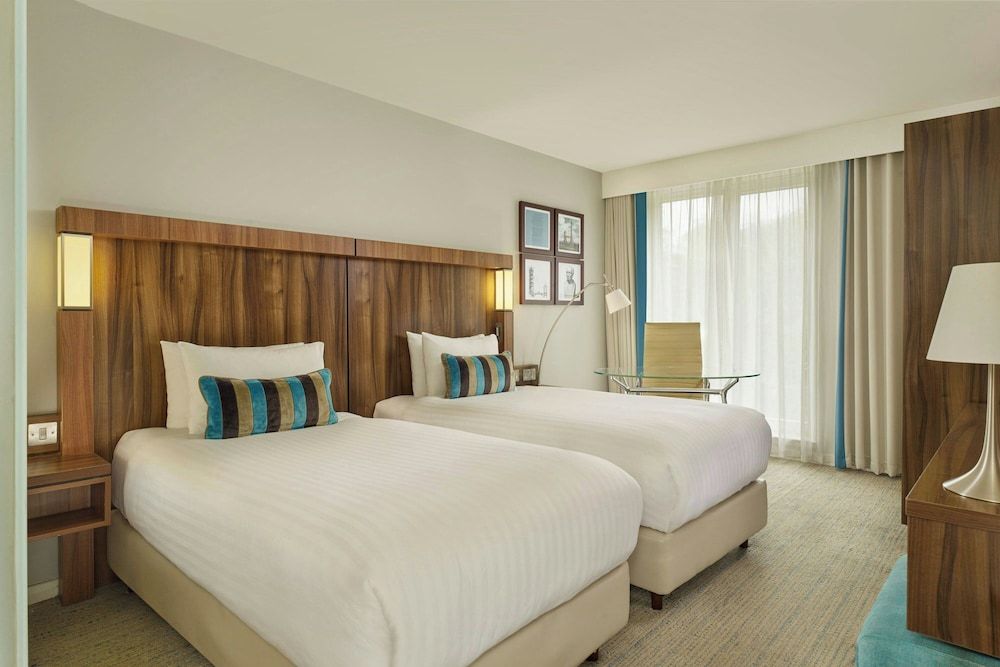 undefined Courtyard by Marriott Edinburgh 5
