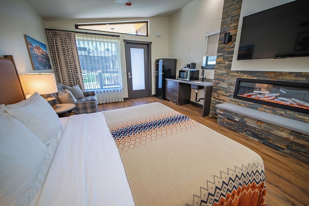 Outbound Mammoth Cabin, Mobility Accessible